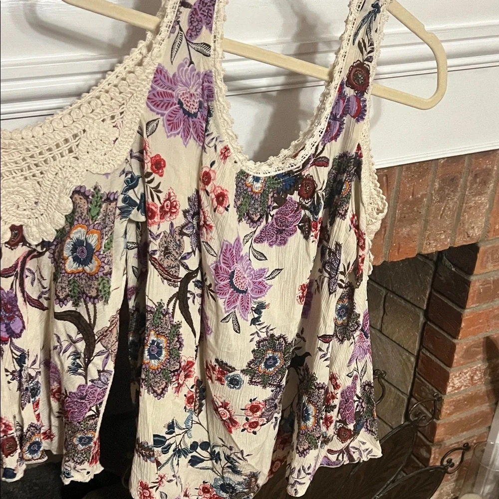 Bila by Anthropology Cream Floral Cold-Shoulder Blouse with Crochet Trim - Picture 3 of 3